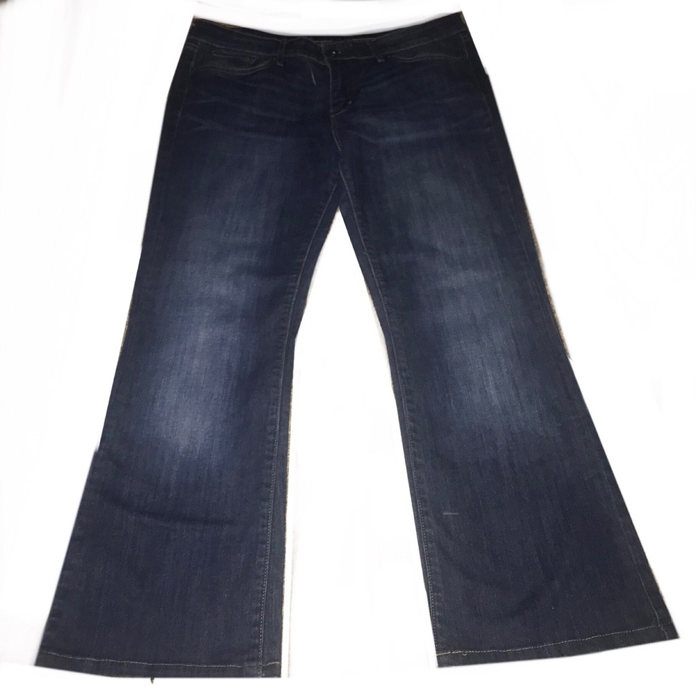 LEVI’s Dark Blue Jeans boot cut with small flare.